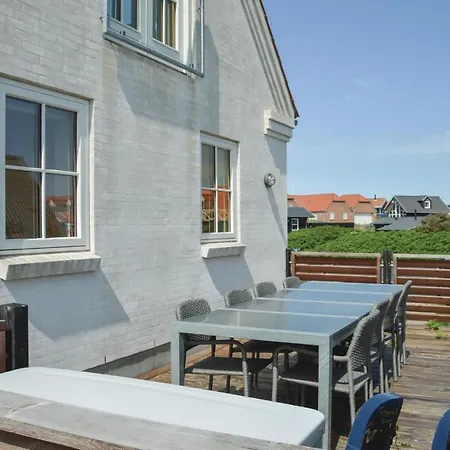 Three-bedroom Holiday In *